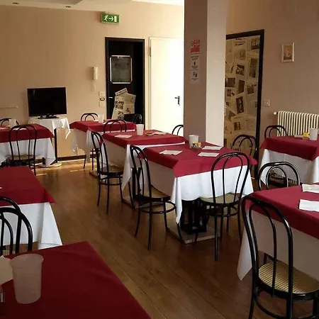 Papillon Hotel San Polo dʼEnza in Caviano