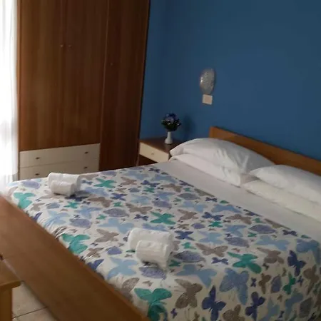 Papillon Hotel 2*