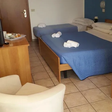 Papillon Hotel 2*