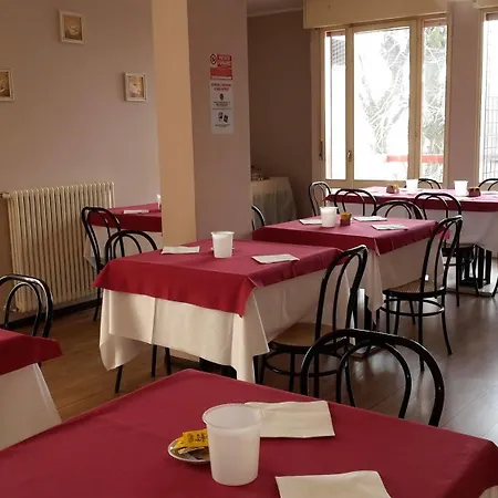 Papillon Отель San Polo d'Enza